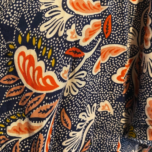 Lulu’s Romper Navy Dondi Floral Size Small - Picture 5 of 7